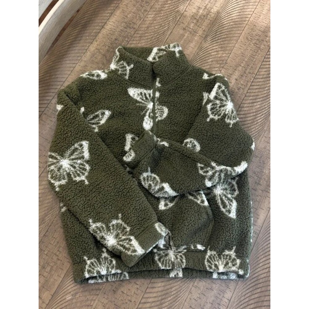 Junior’s Faux Fur Butterfly Pullover - Medium